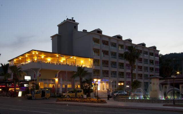 Vela Hotel