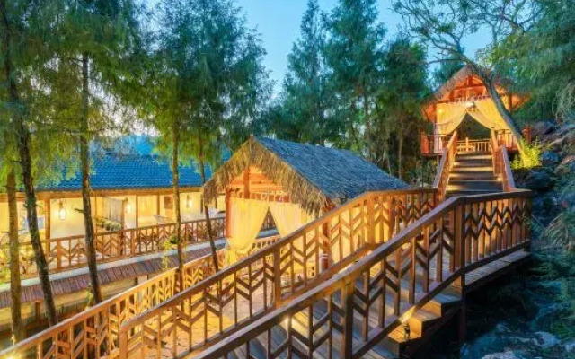 Wanfeng Linjingtang Holiday Hostel