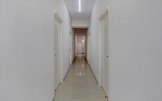 OYO Home 80784 Compact Studio KR Puram