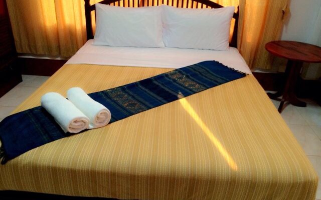 Dok Khaithong Hotel