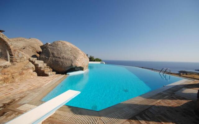 Nafsika 4Bedroom Sea View House