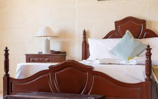 Villayana Gozitan Farmhouse with pool