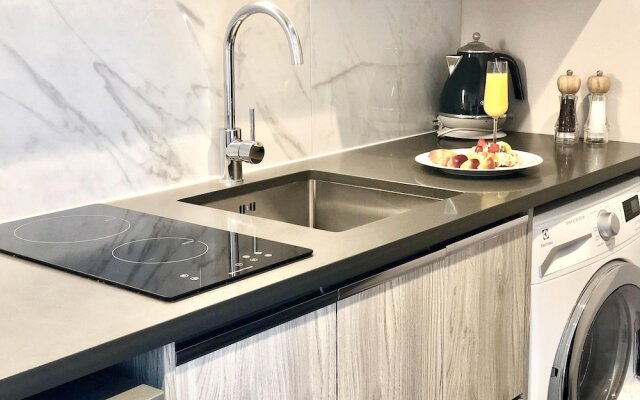 Whitewood Suites Inner City Luxury Apartments