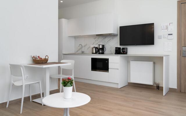 One Bedroom Apartment with Outdoor Jacuzzi
