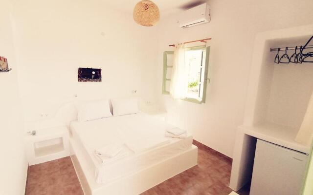 Sunset Studios & Rooms