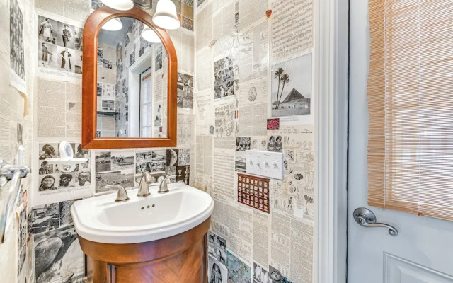 Mountain Views & Fire Pit: Sandgate Getaway