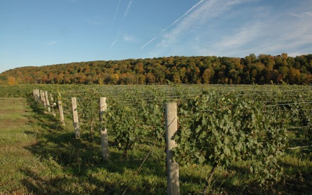 Residence & Conference Centre - Niagara-on-the-Lake