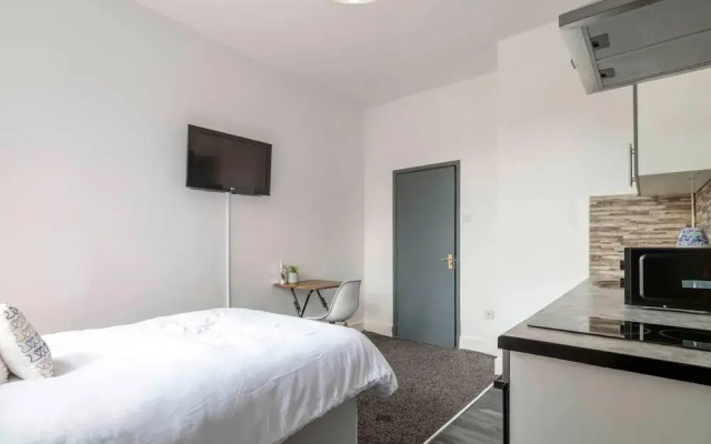 Self Contained 1-bed Studio5 in Coventry
