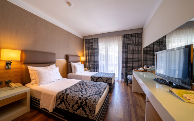 Cettia Beach Resort - Adults Only