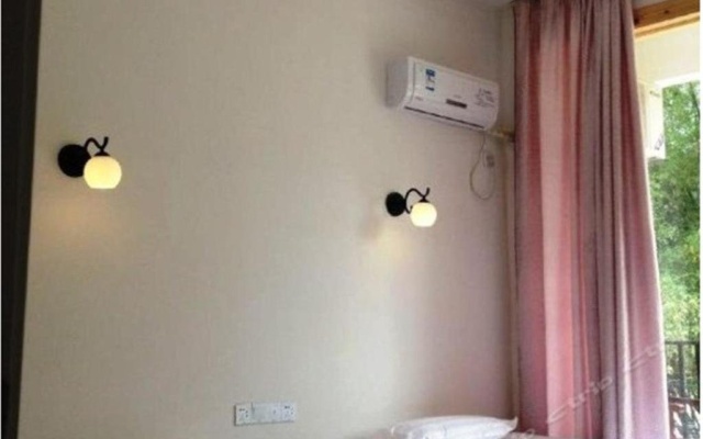 Yangshuo Yu Tong Hostel – Guest Rooms – Guilin