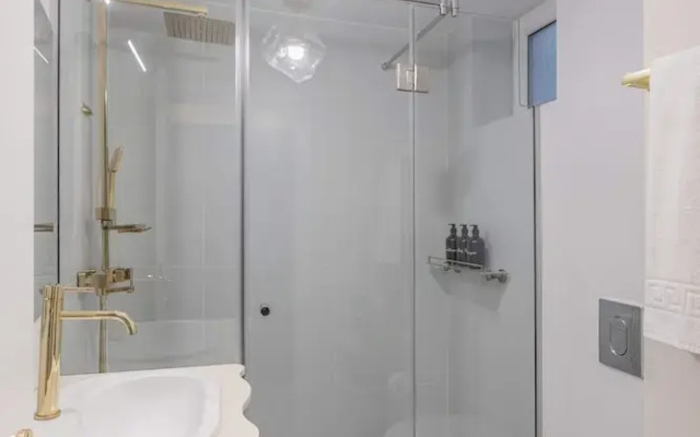 Maison Elysee - An Elegant Apartment in Piata Romana