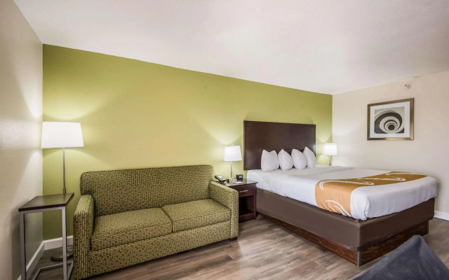 Quality Inn & Suites Quincy - Downtown