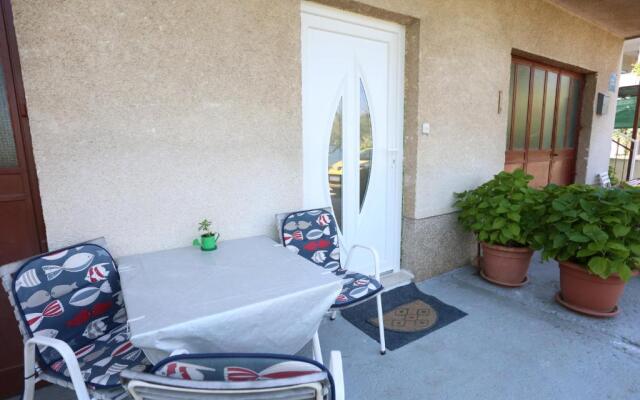 Apartments Slavica Žedno