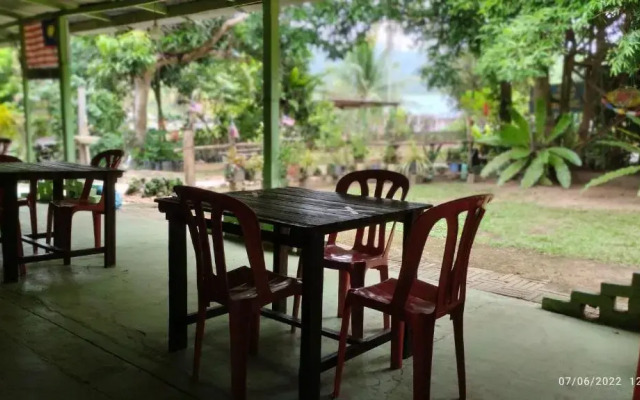 Tahan Guest House