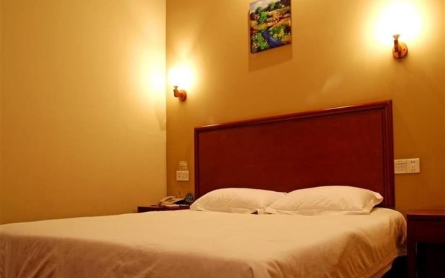 GreenTree Inn Jinan Daming Lake Hotel