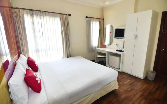 ZEN Rooms Ratchadaphisek Soi Sukruamkan