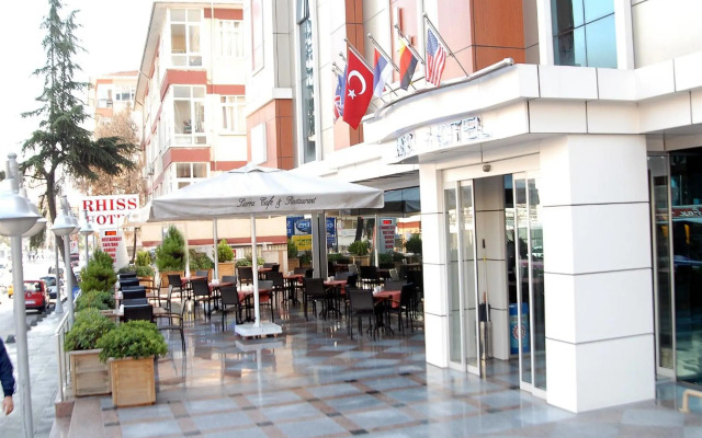 Rhiss Hotel Bostanci
