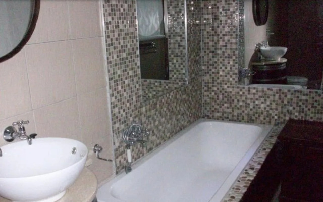 Bread & Barrel Bellville  Guesthouse