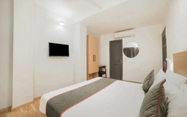 OYO Townhouse 82 Chander Nagar Janakpuri