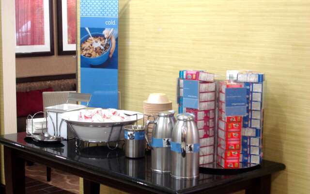 Hampton Inn Atlanta Fairburn