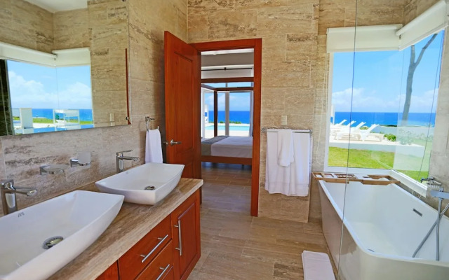 Ocean Front Villa Deluxe 3 Bedroom