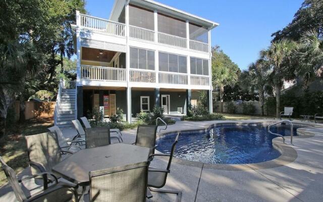 2602 Hartnett Boulevard