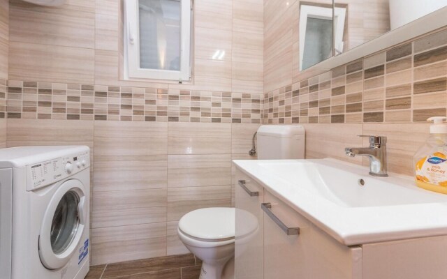 Nice Apartment in Drage With Wifi and 2 Bedrooms