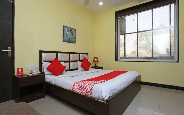 OYO 2660 Hotel Radhe Inn