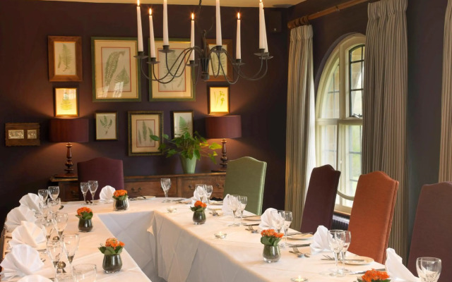 Bear of Rodborough Hotel
