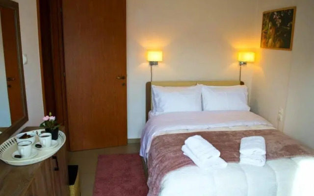 Sunny Central Luxury Apartment