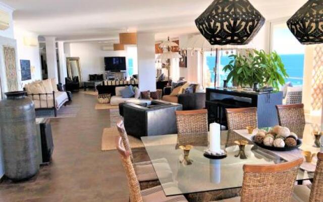 Cali Luxury Suites And Suites Bed And Breakfast