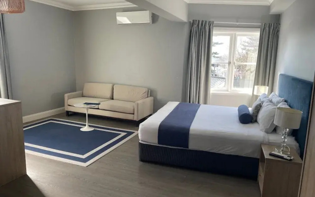 Seabreeze Hotel