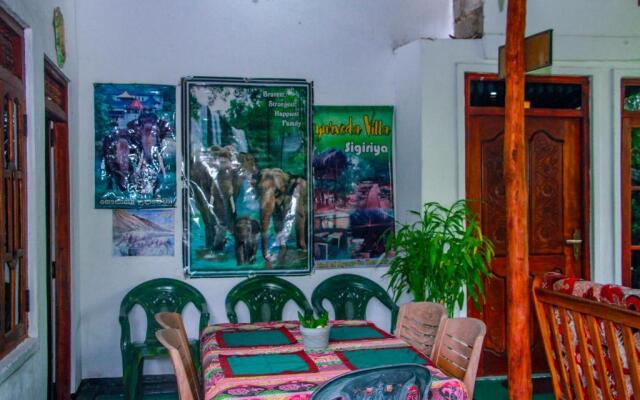 Sigiri Tarushan Home Stay
