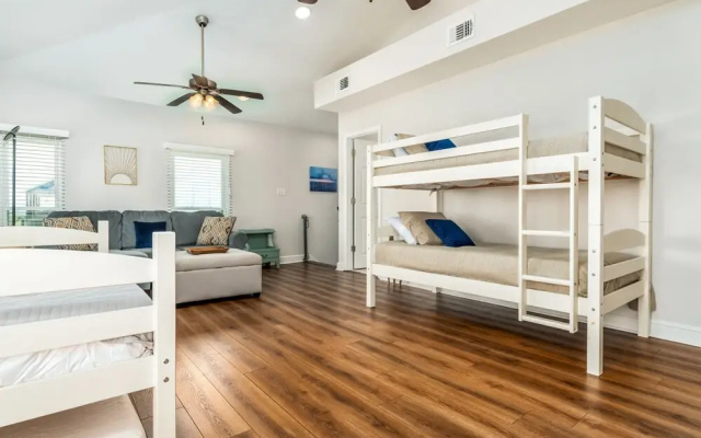Dreamcatcher - 2814 Bienville 4 Bedroom Home by RedAwning