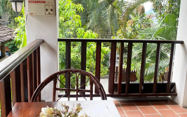 Lao Lu Lodge