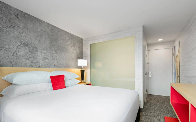 Red Lion Inn and Suites Brooklyn