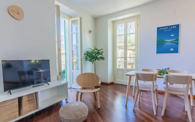 Green Rose by Wonderful Italy