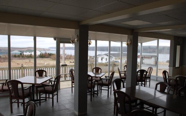 Edge of the Avalon Inn