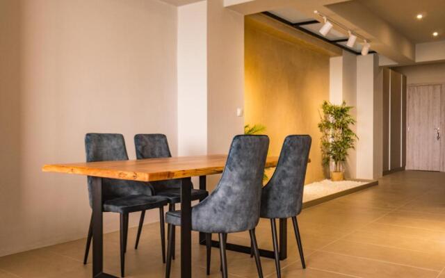 Central Urban Luxury Sea View Apt Since 2009