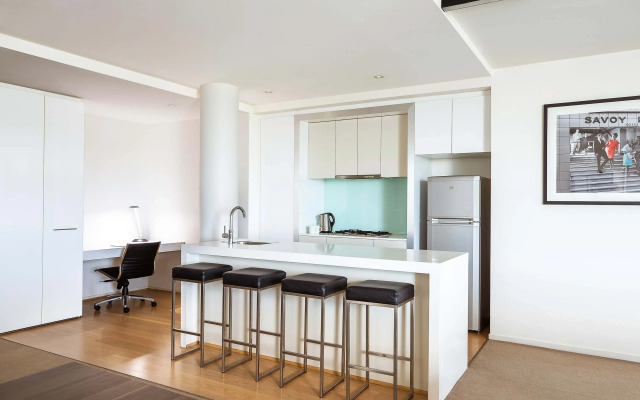 Oaks Melbourne St Kilda Road Hotel