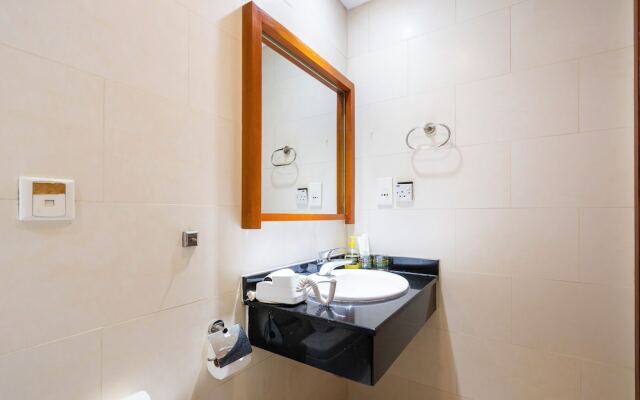 Night Life Lancaster 1br GymBarJapTown