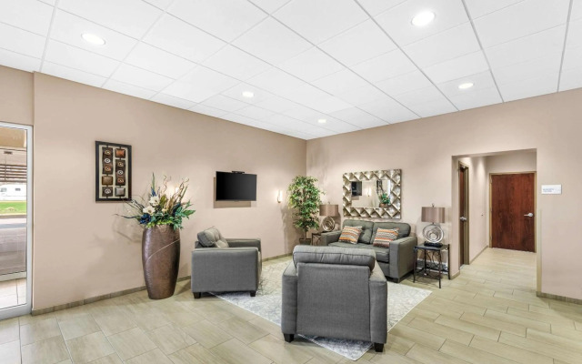 Quality Inn & Suites Columbus