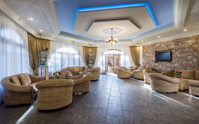 Gaia Garden Hotel