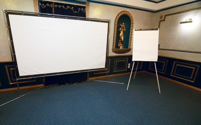 Гостиничный комплекс «Версаль»