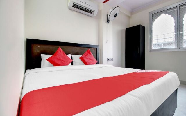 OYO 44366 Webmienz Hotel