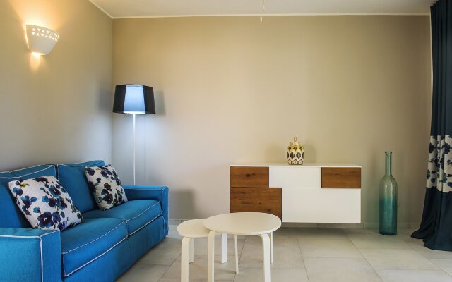 TRACADERO Beach Club and Holidays Rentals