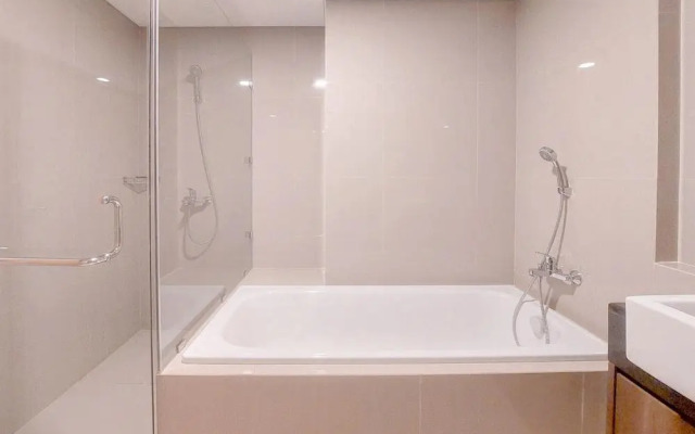 Spacious And Nice 2Br At Bintaro Embarcadero Apartment