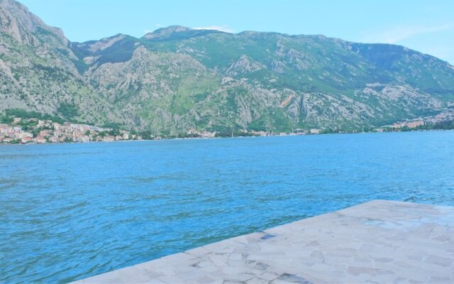 Nature View Cozy Flat 1 min to Sea in Kotor