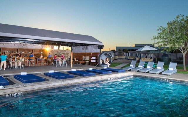 NYLO Las Colinas Hotel, Tapestry Collection by Hilton