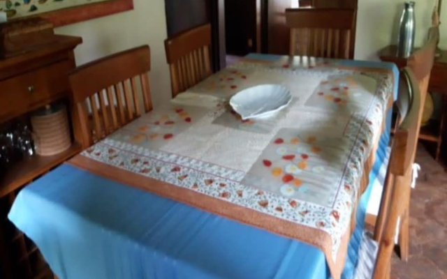 Casa Buen Aventura, Panajachel, Solola, Guatemala - Casa de Campo Familiar